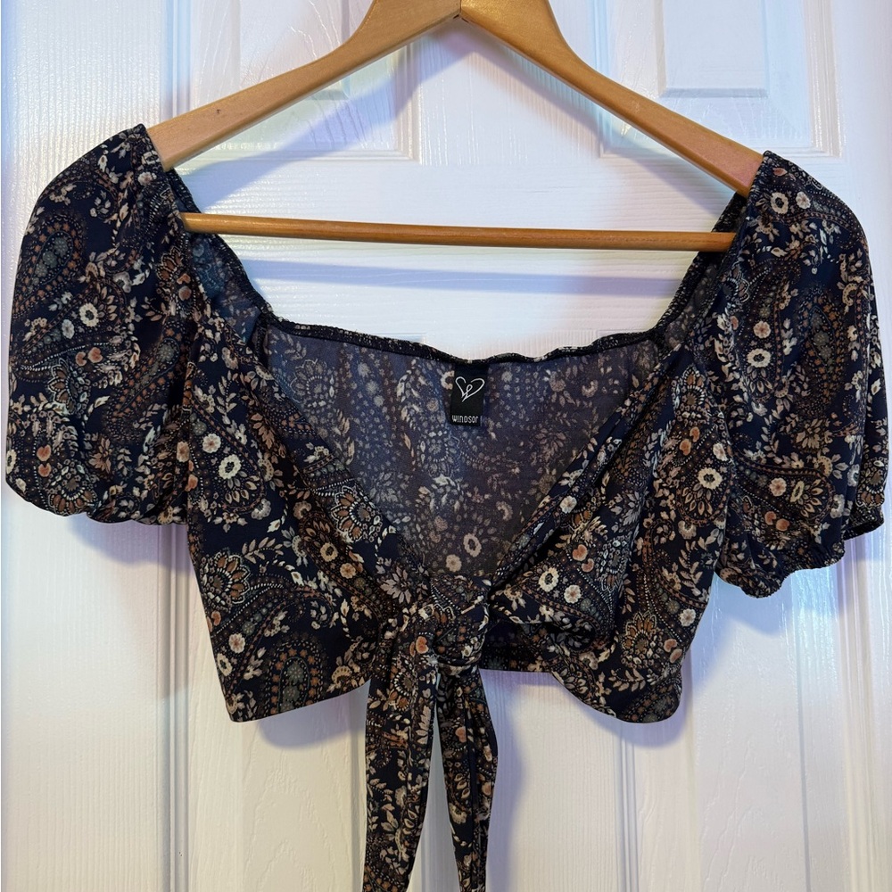 Vintage Windsor Floral Paisley Tie-Front Crop Top